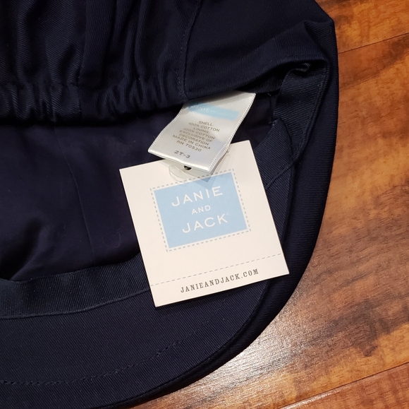 Janie and Jack NWT 2T-3 navy cap with embroidered dogs - Picture 3 of 4